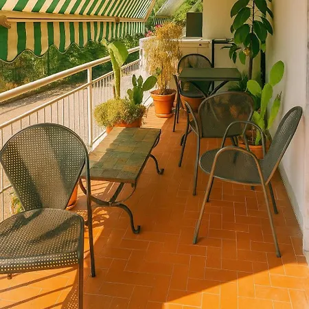 La Terrazza Di Semesterbostad